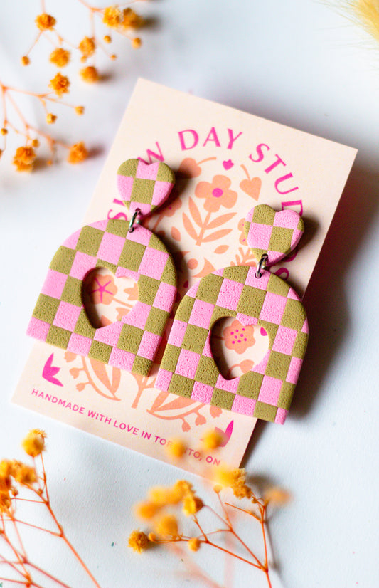 Checkerboard Heart Cutout // Pink & Khaki