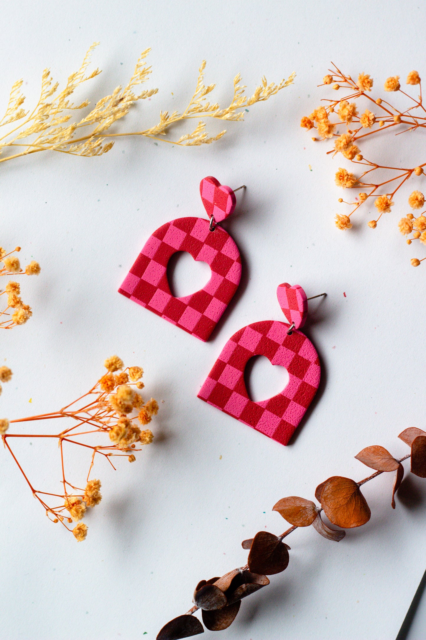 Checkerboard Heart Cutout \\ Red and Pink